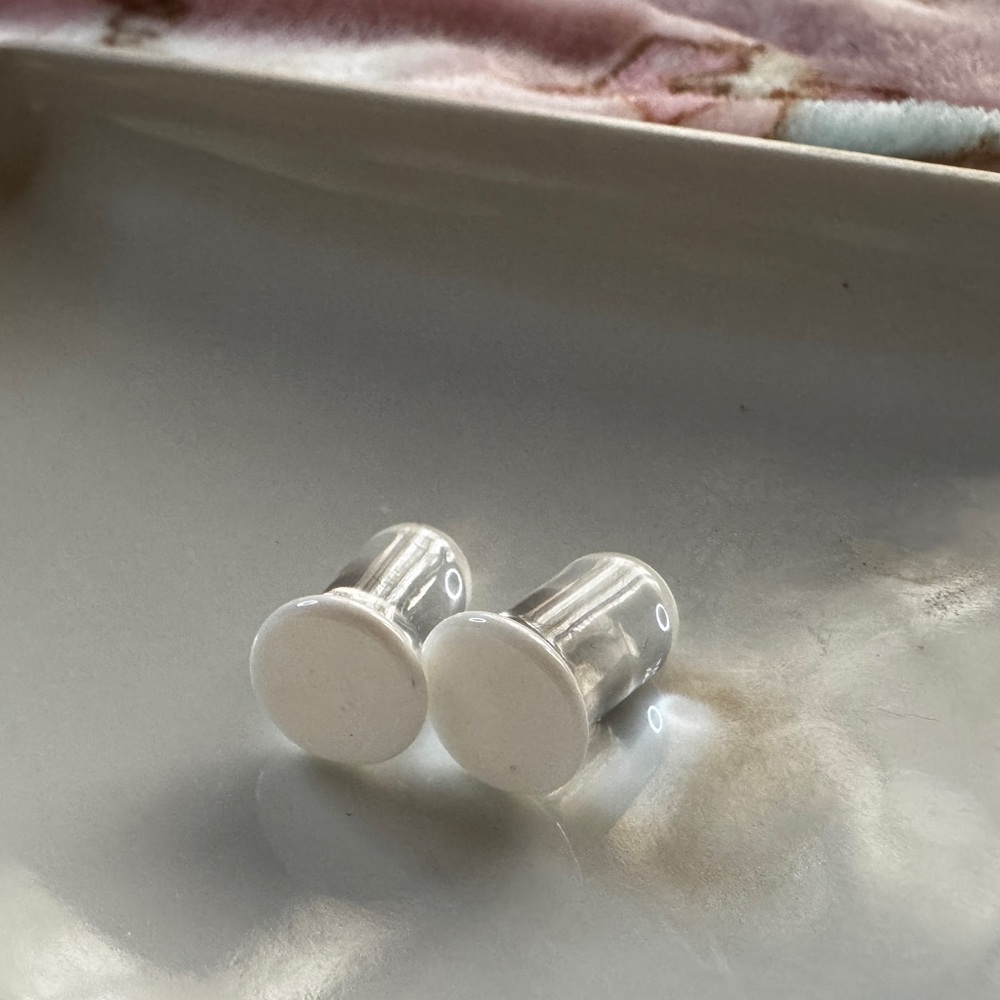 White glass plug earrings